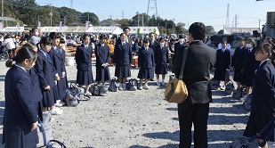 2018年度鹿室コスモス祭り 地元慈恩寺中学の吹奏楽部の演奏中の写真12枚目