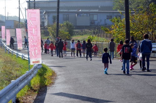 2015年度鹿室コスモス祭りの会場での写真1枚目