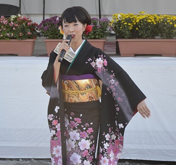 2017年度鹿室コスモス祭り ゲスト あやのくるみさんの写真1枚目