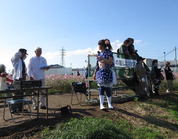 鹿室コスモス 2024年度１１月３日「花音いけばなLIVE」第一部の様子の写真2枚目