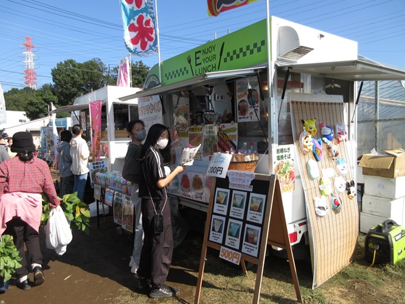 鹿室コスモス 2024年度１１月３日「花音いけばなLIVE」第一部の様子の写真7枚目