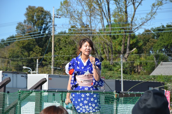 鹿室コスモス 2024年度11月３日「花音いけばなLIVE」第二部の様子の写真2枚目