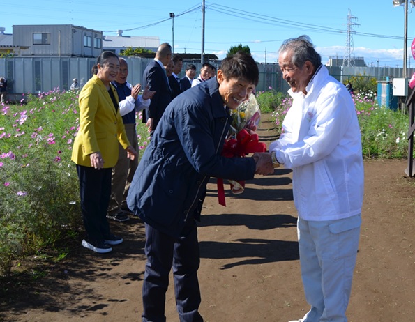 鹿室コスモス 地域の絆で咲かせた「コスモス祭り」2025年11月03日の画像13枚目